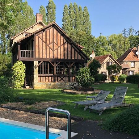 Le Domaine Du Moulin Foulon Hotell Essay Eksteriør bilde