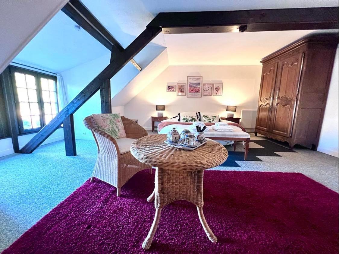 Le Domaine Du Moulin Foulon Hotell Essay Eksteriør bilde