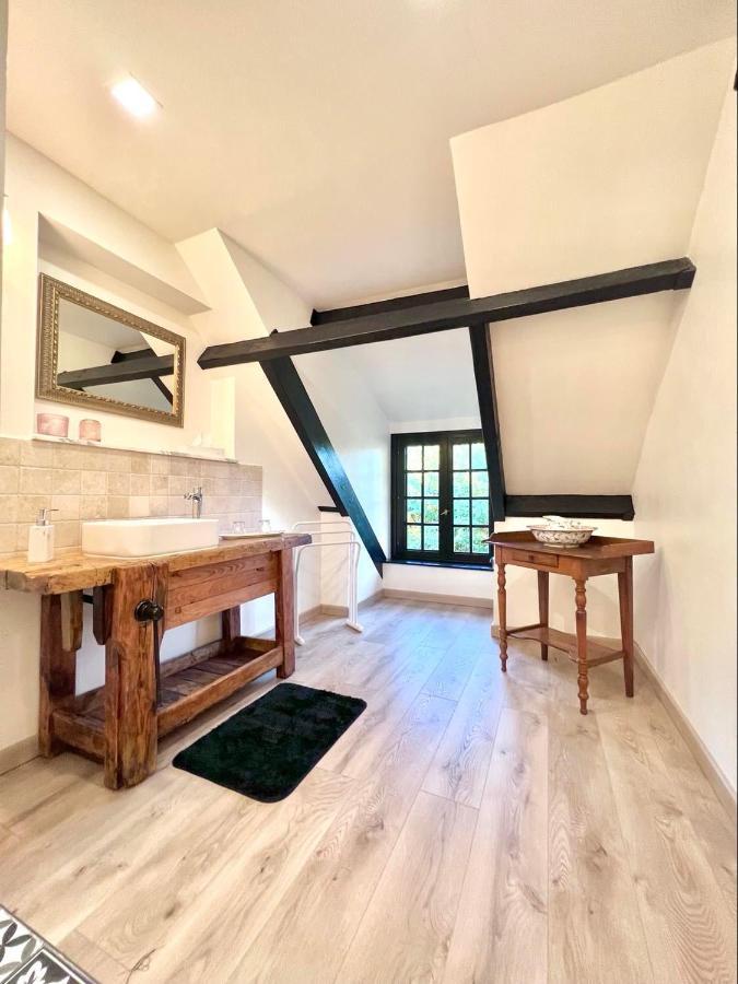 Le Domaine Du Moulin Foulon Hotell Essay Eksteriør bilde