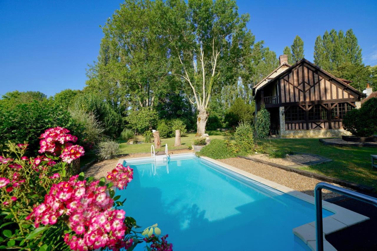 Le Domaine Du Moulin Foulon Hotell Essay Eksteriør bilde