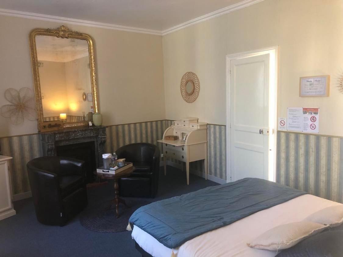 Le Domaine Du Moulin Foulon Hotell Essay Eksteriør bilde