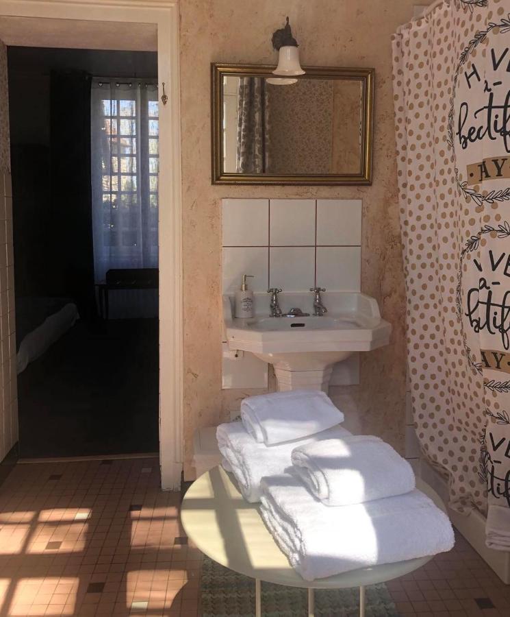 Le Domaine Du Moulin Foulon Hotell Essay Eksteriør bilde