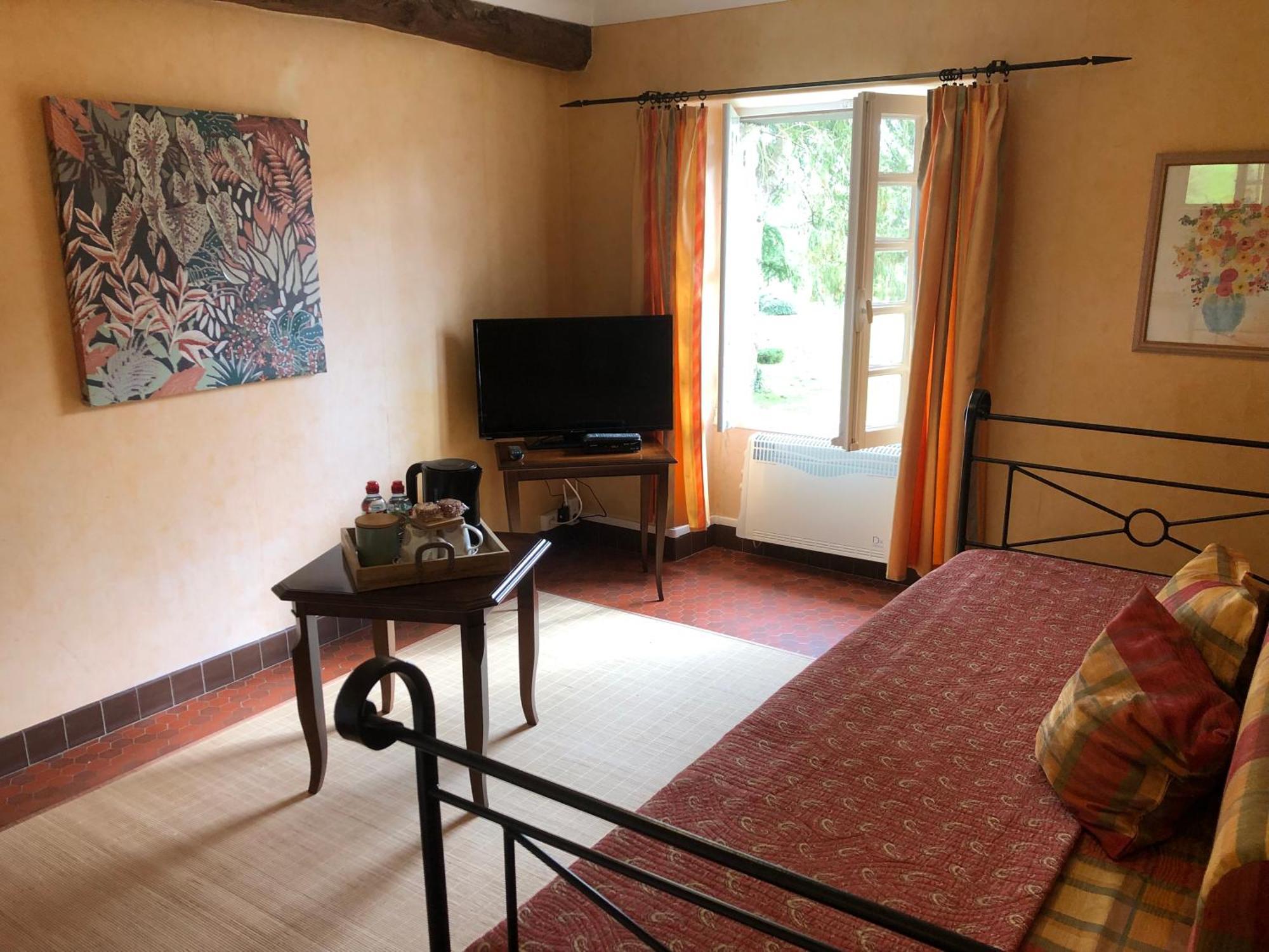 Le Domaine Du Moulin Foulon Hotell Essay Eksteriør bilde