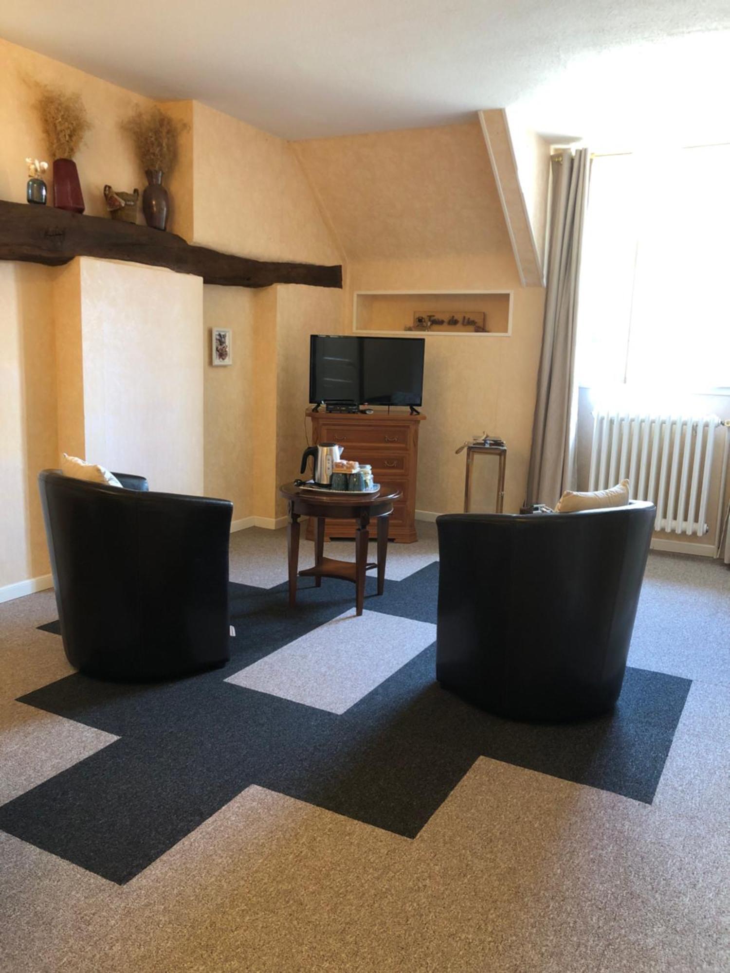 Le Domaine Du Moulin Foulon Hotell Essay Eksteriør bilde